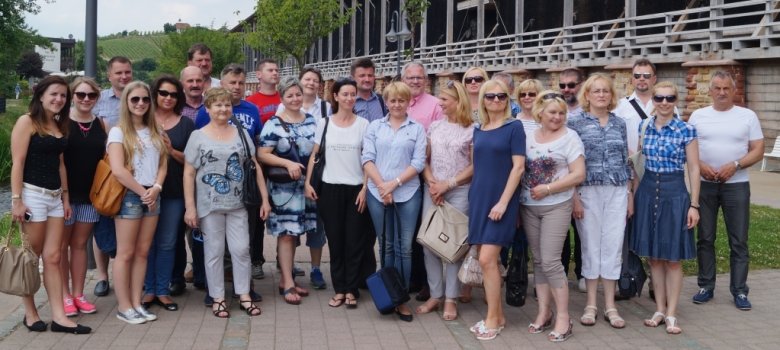 Polnische Delegation vor dem Gradierbau in Bad Dürkheim