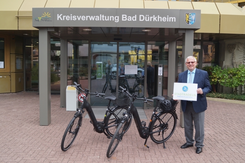 E-Bikes und Landrat Ihlenfeld