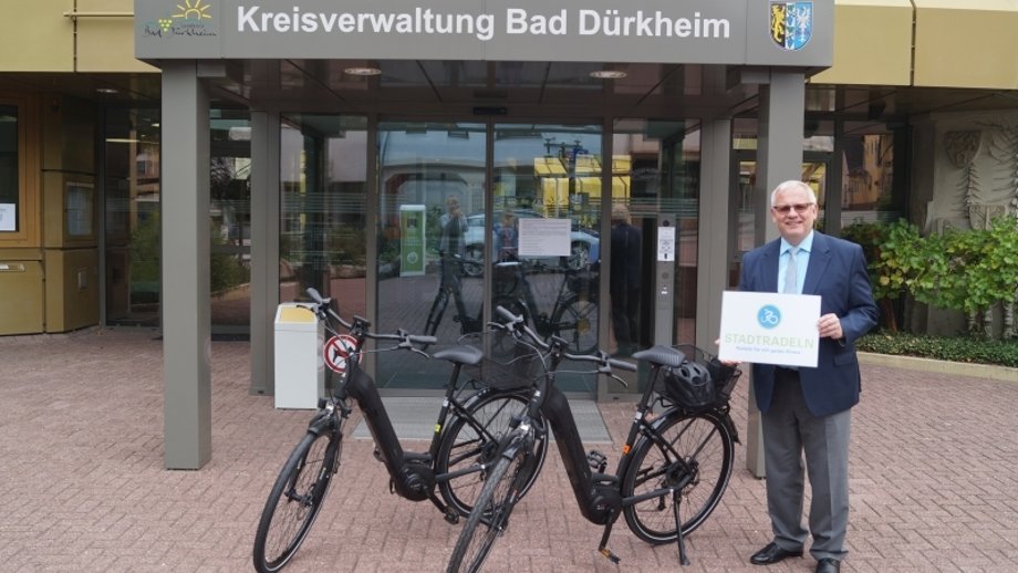 E-Bikes und Landrat Ihlenfeld