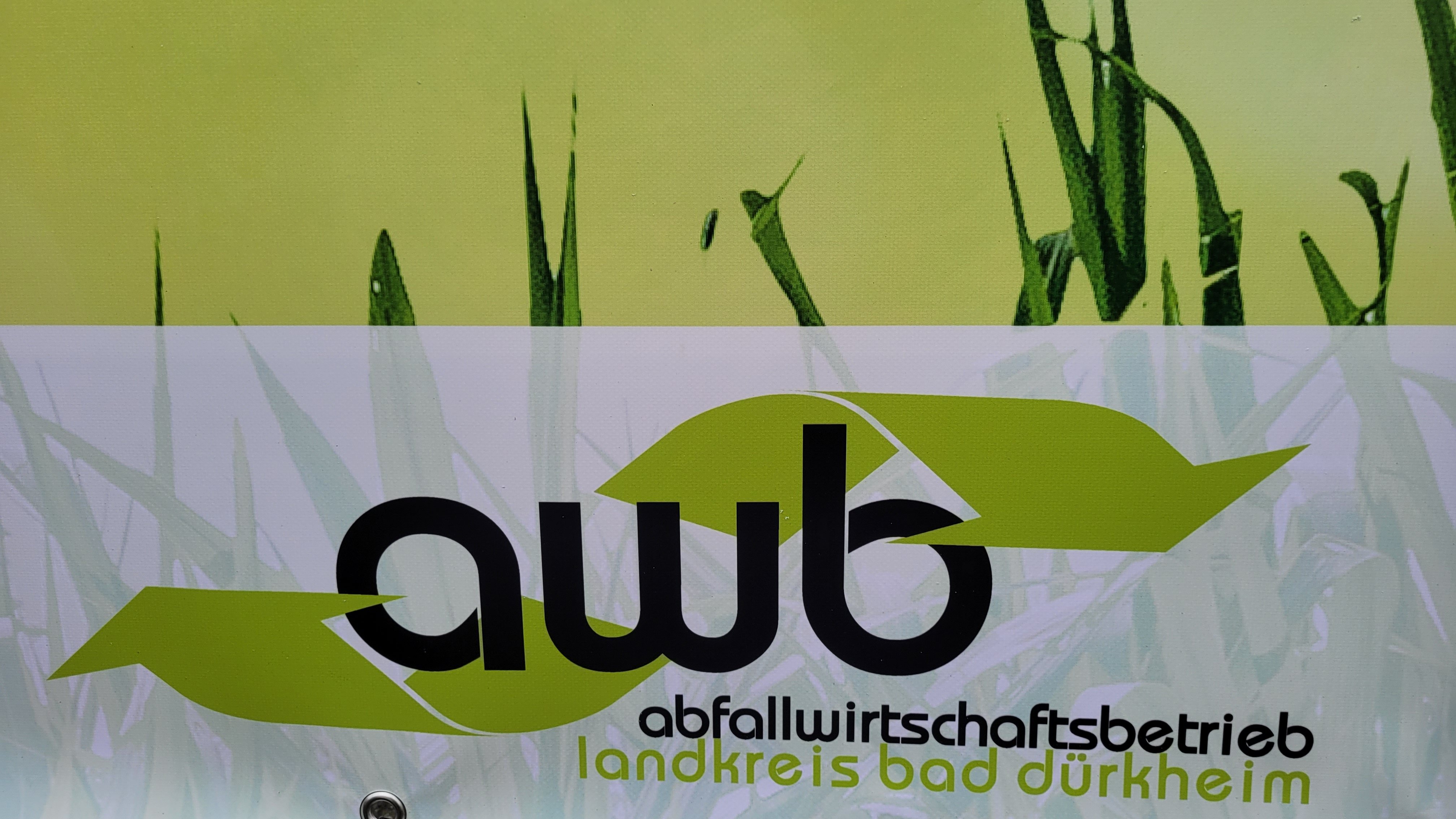 Das Logo des Abfallwirtschaftsbetriebs AWB.