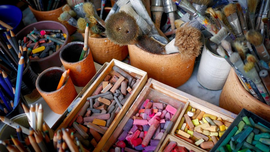 Materialien zum Malen.