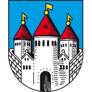 Wappen von Friedelsheim. Vor Hellblau eine weiße Burg mit Tor, Mauer und drei Türmen mit roten Dächern. 